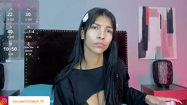 LauraAristizabal online show from 03-04-25, 01:17