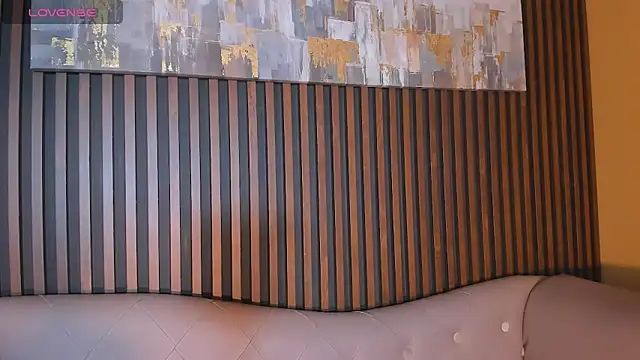 LauraAristizabal online show from 09-18-25, 01:35