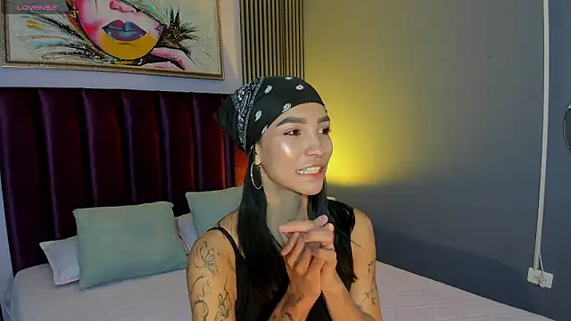 LauraAristizabal online show from 03-27-26, 12:27