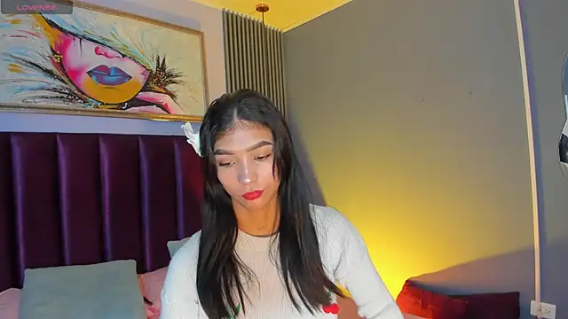 Snapshot of LauraAristizabal chatting on 06-26-26, 11:58 LauraAristizabal online show from 06-26-26, 11:58