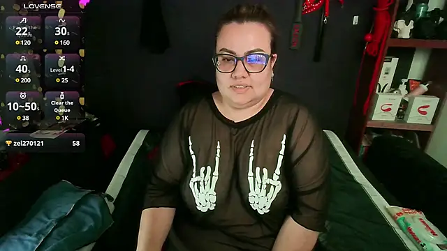 Snapshot of foxbell_lt chatting on 12-29-24, 05:10 foxbell lt online show from 12-29-24, 05:10