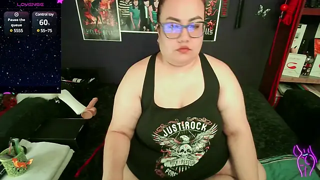 Snapshot of foxbell_lt chatting on 02-11-25, 09:03 foxbell lt online show from 02-11-25, 09:03