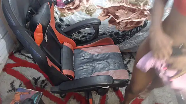 Snapshot of sexyjustin202 chatting on 09-26-25, 02:26 sexyjustin202 online show from 09-26-25, 02:26