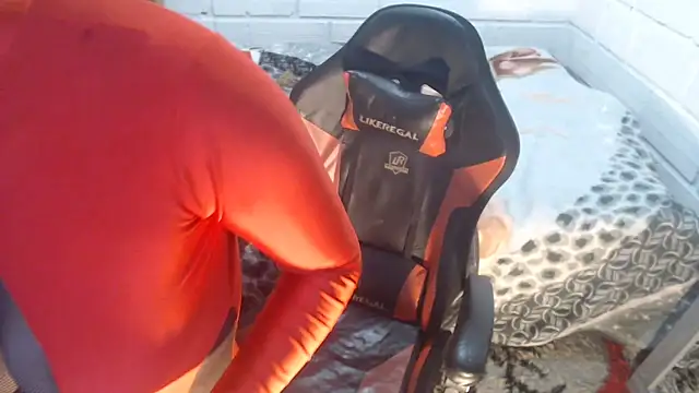 Snapshot of sexyjustin202 chatting on 10-01-25, 10:38 sexyjustin202 online show from 10-01-25, 10:38