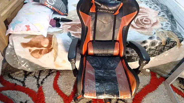 Snapshot of sexyjustin202 chatting on 11-18-25, 01:55 sexyjustin202 online show from 11-18-25, 01:55