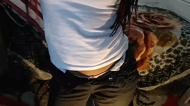 Snapshot of sexyjustin202 chatting on 06-19-26, 02:38 sexyjustin202 online show from 06-19-26, 02:38