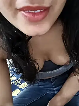 Snapshot of CuteSarikaLIVE chatting on 02-11-25, 04:33 CuteSarikaLIVE online show from 02-11-25, 04:33