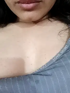 Snapshot of CuteSarikaLIVE chatting on 03-07-25, 11:18 CuteSarikaLIVE online show from 03-07-25, 11:18