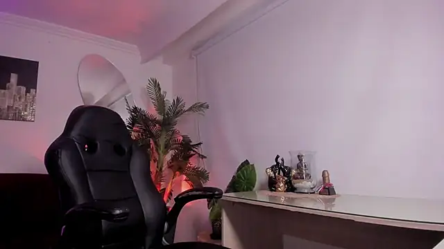 Meghan320 online show from 01-13-26, 11:37