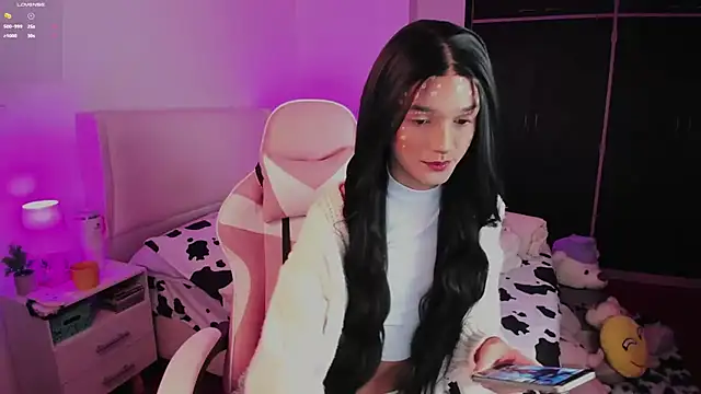 Snapshot of Ainhoads chatting on 10-30-25, 03:57 Ainhoads online show from 10-30-25, 03:57