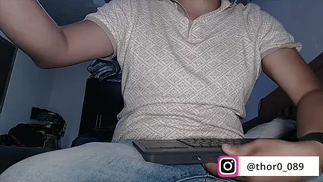 Snapshot of thor000089 chatting on 07-07-26, 03:49 thor000089 online show from 07-07-26, 03:49