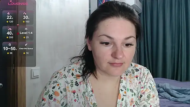 Stacy Davice online show from 09-15-25, 01:44