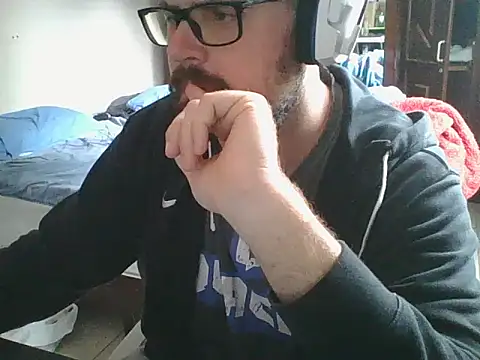 Snapshot of SuyNey chatting on 10-07-25, 02:14 SuyNey online show from 10-07-25, 02:14