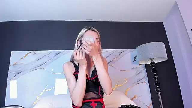 Snapshot of Victoria_Badgal_ chatting on 02-25-25, 04:53 Victoria Badgal online show from 02-25-25, 04:53