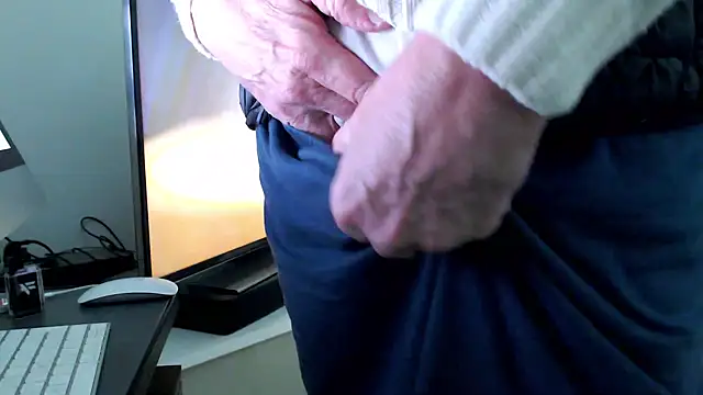 Snapshot of Unicum900 chatting on 03-14-25, 05:24 Unicum900 online show from 03-14-25, 05:24