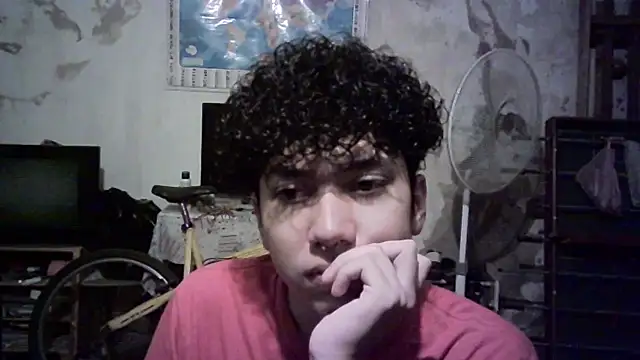 Snapshot of Emv2 chatting on 02-12-26, 01:55 Emv2 online show from 02-12-26, 01:55