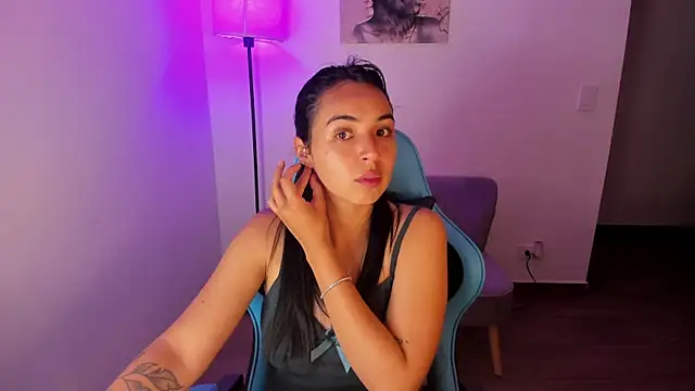 Miss Nicole online show from 04-11-26, 02:05