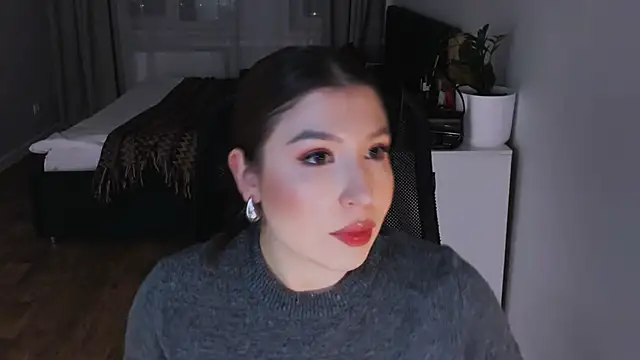 Eva Chris online show from 10-24-25, 04:47