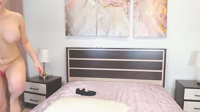 Snapshot of Yulianna_Smith chatting on 12-15-24, 11:09 Yulianna Smith online show from 12-15-24, 11:09