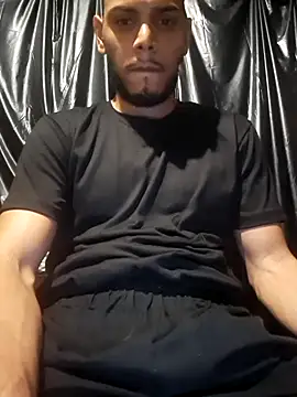 Snapshot of apolodiosgriego chatting on 10-28-25, 12:14 apolodiosgriego online show from 10-28-25, 12:14