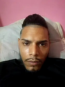 Snapshot of apolodiosgriego chatting on 10-30-25, 12:01 apolodiosgriego online show from 10-30-25, 12:01