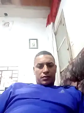 Snapshot of 121fff chatting on 11-19-25, 11:32 121fff online show from 11-19-25, 11:32