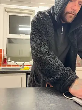 bigguy101 online show from 02-20-25, 01:57