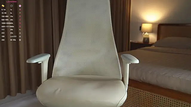 Snapshot of Vivian_cb chatting on 10-18-25, 07:42 Vivian cb online show from 10-18-25, 07:42