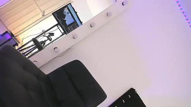 MistressMichell online show from 04-19-26, 08:46