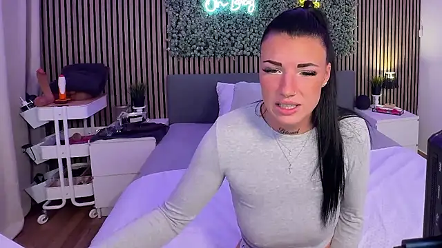 Snapshot of LizaRoxx chatting on 01-07-26, 09:28 LizaRoxx online show from 01-07-26, 09:28