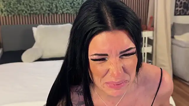 Snapshot of LizaRoxx chatting on 02-11-26, 09:20 LizaRoxx online show from 02-11-26, 09:20