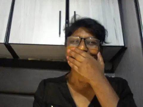 MsAttitude online show from 04-08-26, 06:46