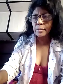 Snapshot of MsAttitude chatting on 06-17-26, 07:00 MsAttitude online show from 06-17-26, 07:00