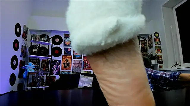 Snapshot of MistyBarnes chatting on 12-16-24, 12:38 MistyBarnes online show from 12-16-24, 12:38