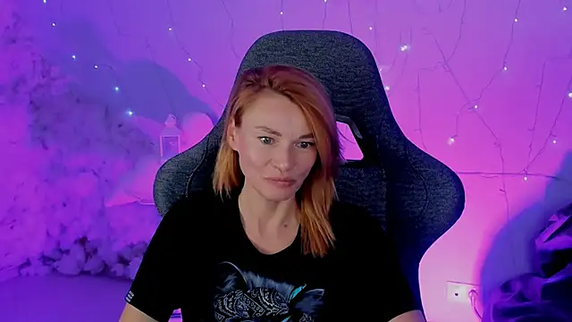 Snapshot of MistyBarnes chatting on 03-10-25, 12:04 MistyBarnes online show from 03-10-25, 12:04