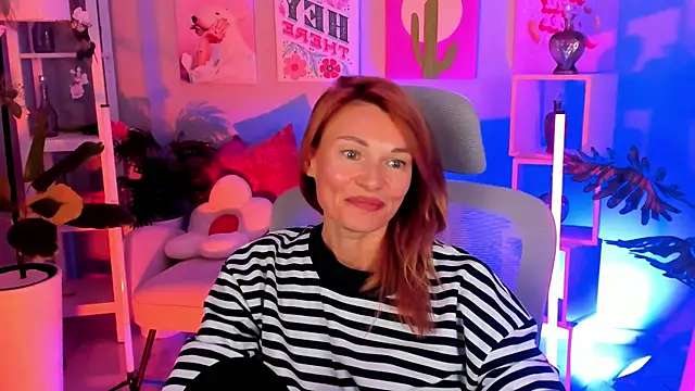 Snapshot of MistyBarnes chatting on 10-12-25, 02:16 MistyBarnes online show from 10-12-25, 02:16