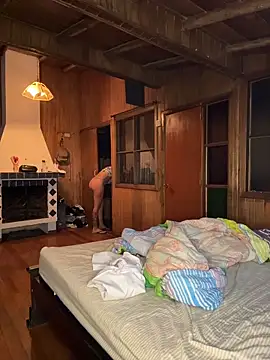 Miley and Vash online show from 11-20-25, 02:45