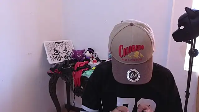 Snapshot of AcidMilo chatting on 02-08-25, 03:53 AcidMilo online show from 02-08-25, 03:53