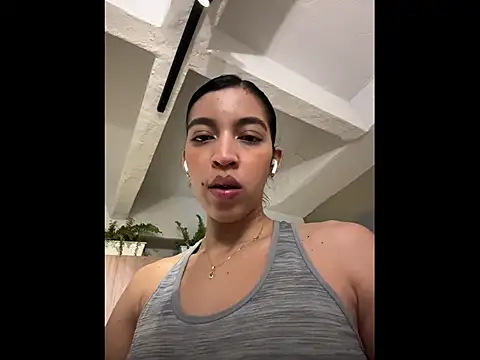 Snapshot of Nikol-JE chatting on 11-27-25, 11:07 Nikol-JE online show from 11-27-25, 11:07