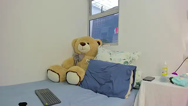 Snapshot of SEJMET_LOVE_ chatting on 12-17-24, 01:38 SEJMET LOVE online show from 12-17-24, 01:38