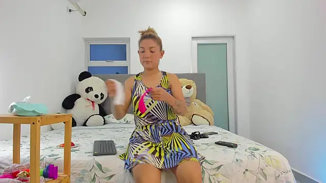 Snapshot of SEJMET_LOVE_ chatting on 01-11-25, 11:02 SEJMET LOVE online show from 01-11-25, 11:02