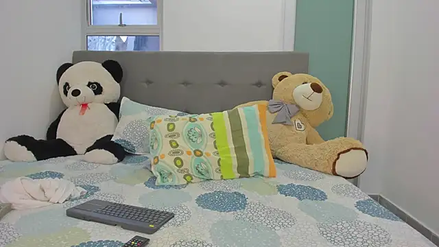 Snapshot of SEJMET_LOVE_ chatting on 01-17-25, 02:50 SEJMET LOVE online show from 01-17-25, 02:50