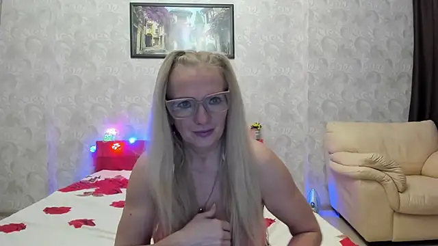 TrueFoxyyy online show from 03-09-26, 04:33