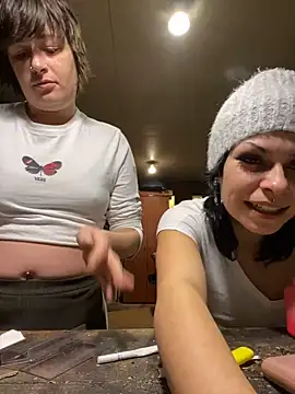 mikittyy online show from 12-13-24, 04:00
