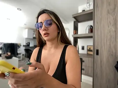 Snapshot of Anny_Moore09 chatting on 12-20-24, 03:21 Anny Moore09 online show from 12-20-24, 03:21