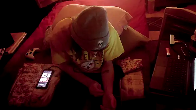 Snapshot of xxxTony999 chatting on 12-19-24, 07:18 xxxTony999 online show from 12-19-24, 07:18