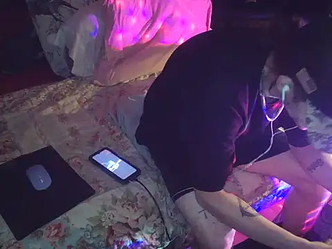 Snapshot of xxxTony999 chatting on 03-10-25, 04:28 xxxTony999 online show from 03-10-25, 04:28