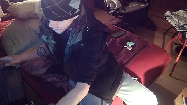 Snapshot of xxxTony999 chatting on 03-21-25, 06:49 xxxTony999 online show from 03-21-25, 06:49