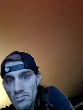 Snapshot of xxxTony999 chatting on 11-13-25, 08:02 xxxTony999 online show from 11-13-25, 08:02