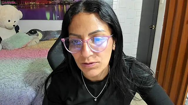 alma blue online show from 03-28-26, 11:48